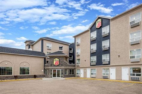 Motels in Grande Prairie from C$ 78/night .